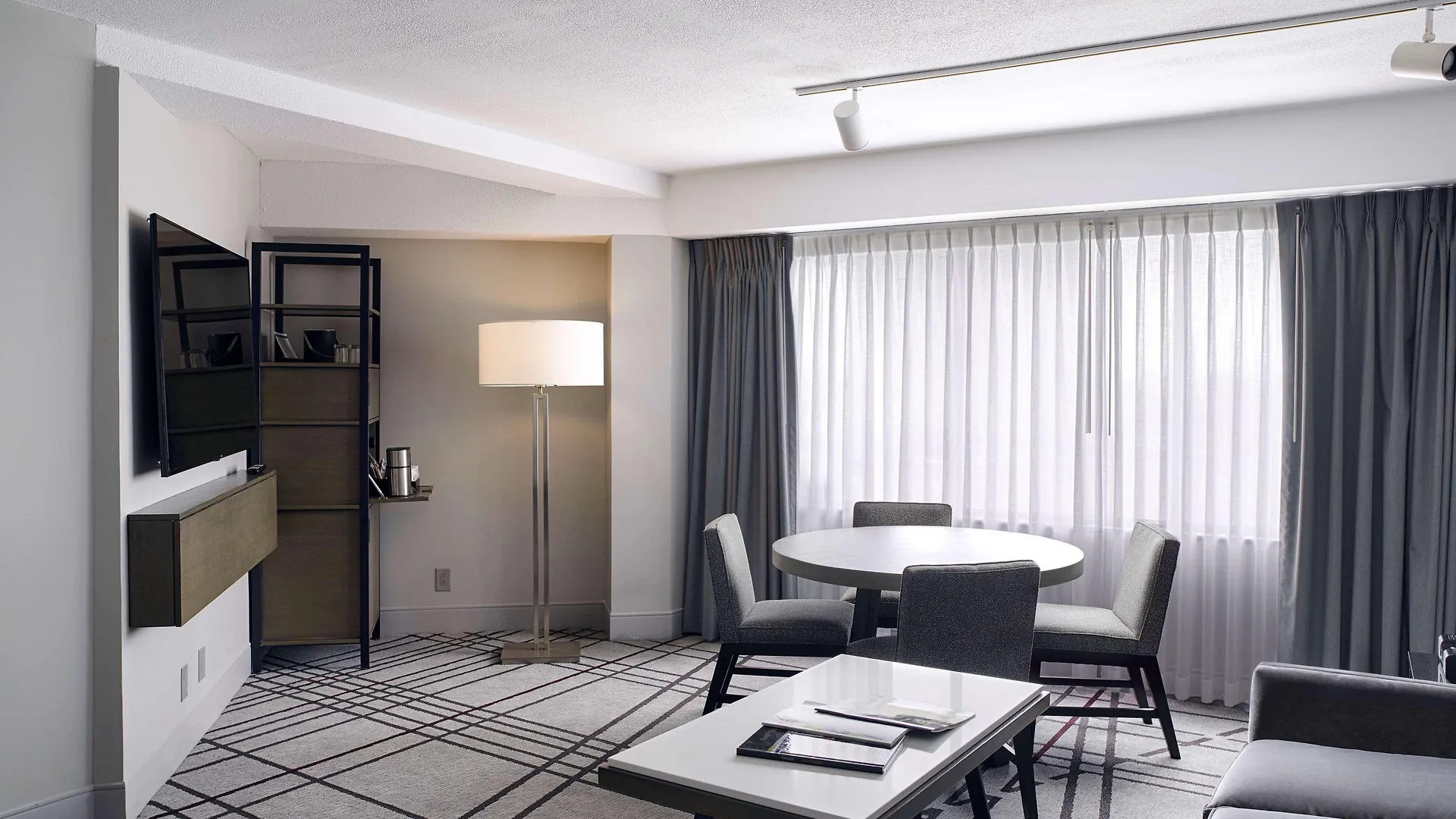 Hyatt Regency Louisville 3*,  United States