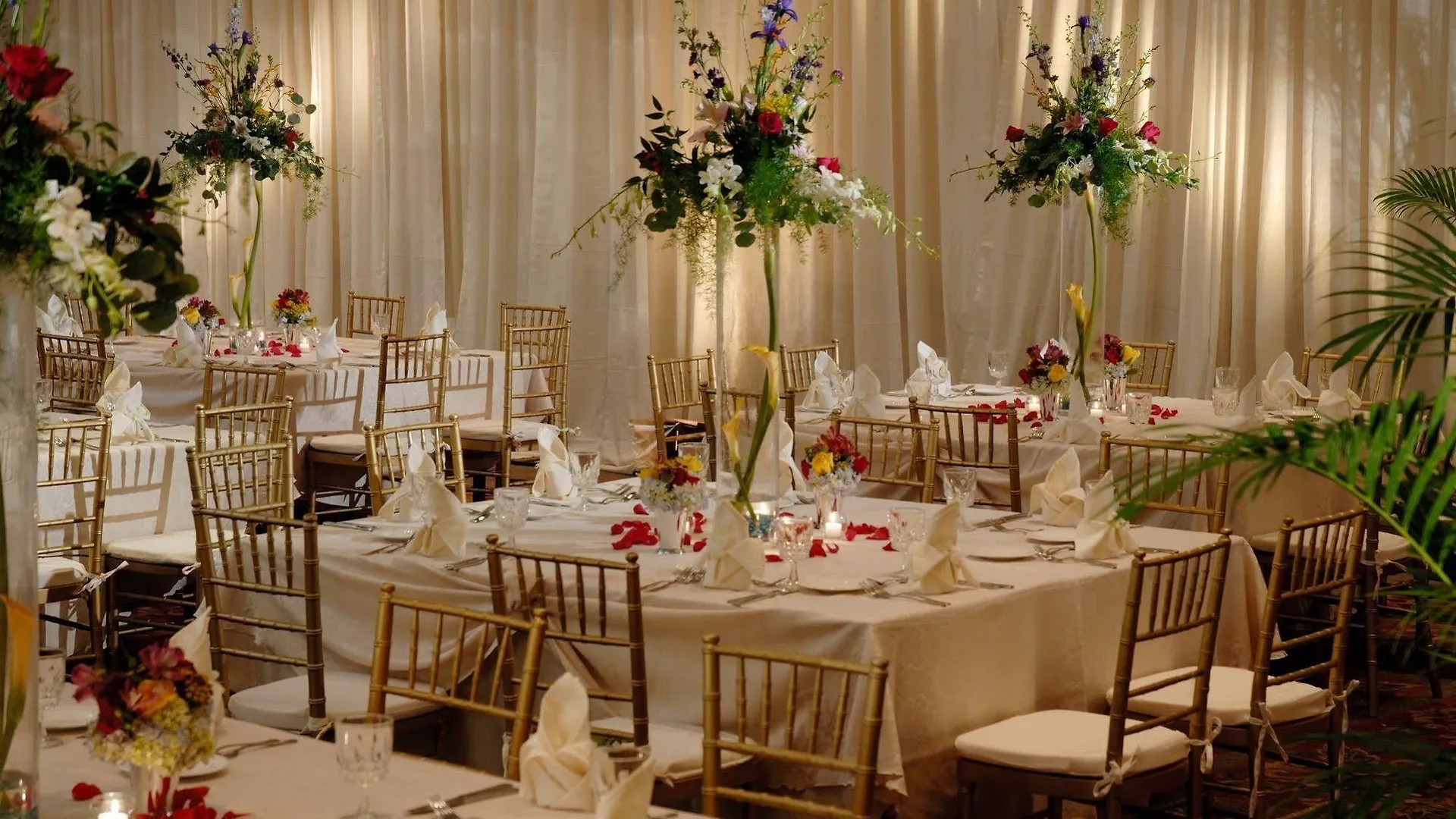 *** Hotel Hyatt Regency Louisville United States
